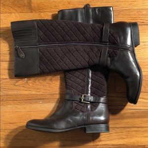 Isaac Mizrahi quilted brown flat boots